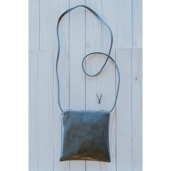 Crystalyn Kae Grey Vegan Leather Cross Body Shoulder Bag - Floral Print Inside - Picture 1 of 12